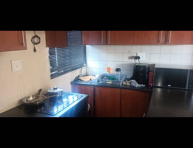 3 BEDROOM FREEHOLD FOR SALE IN WINDMILL PARK